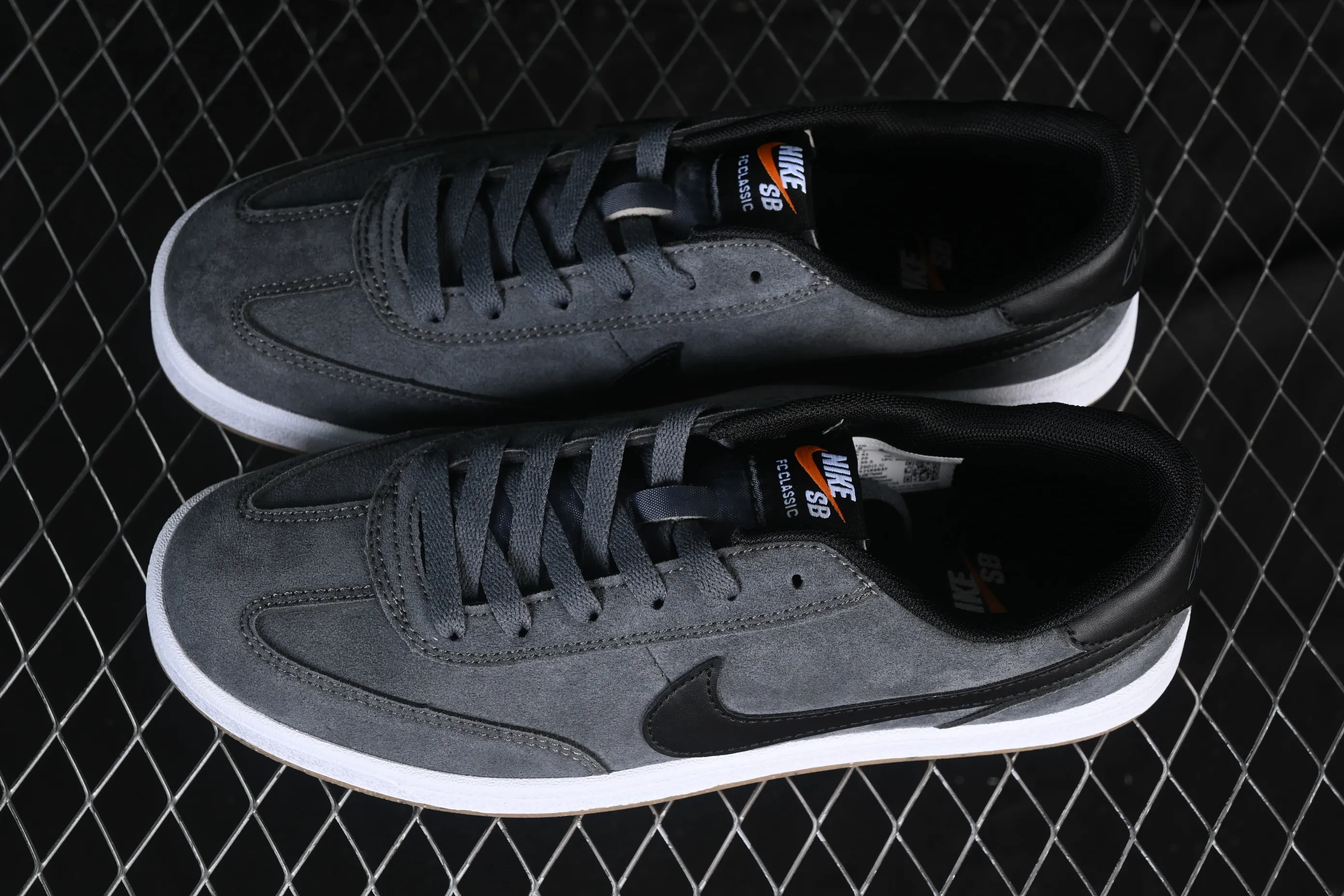 All categories Nk SB Dunk series Nike SB Fc Classic campus sneakers Nike SB Fc Classic Nike autumn and winter campus casual sneakers 909096-003
